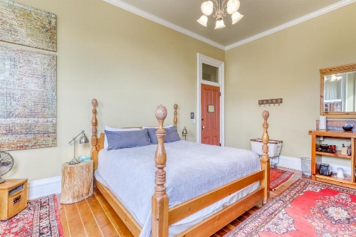 Eureka Apartments image 13