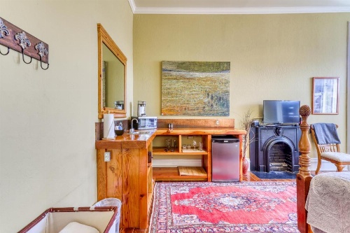 Eureka Apartments image 15