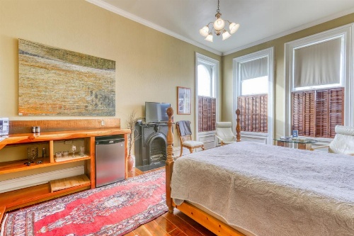 Eureka Apartments image 16