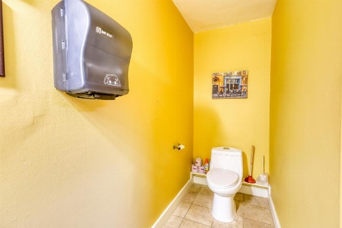 Eureka Apartments image 7