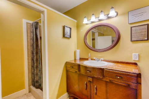 Eureka Apartments image 8